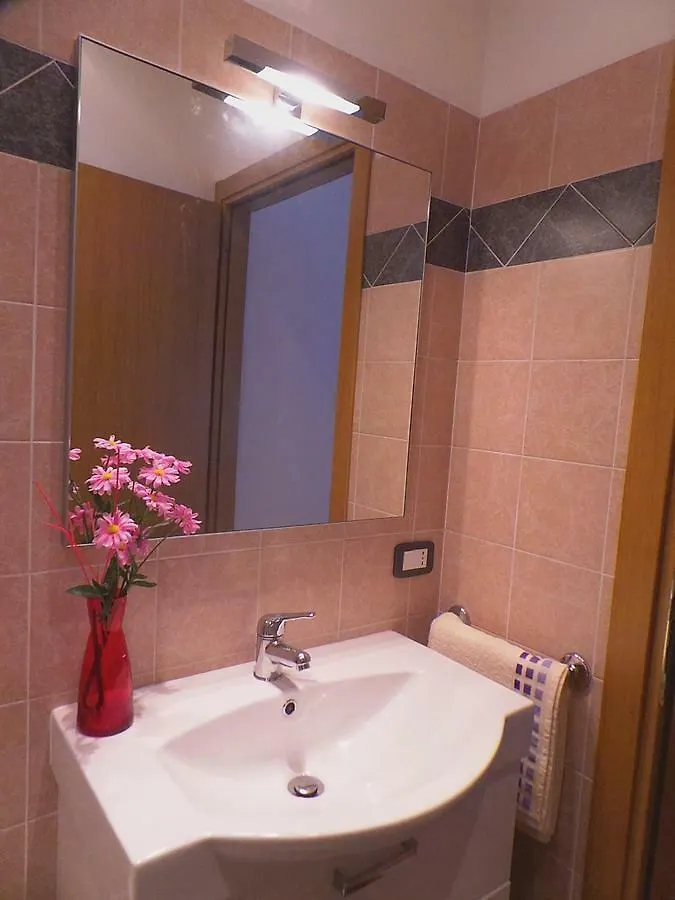 *** Bed & Breakfast B&B Il Poggio Salo Italy