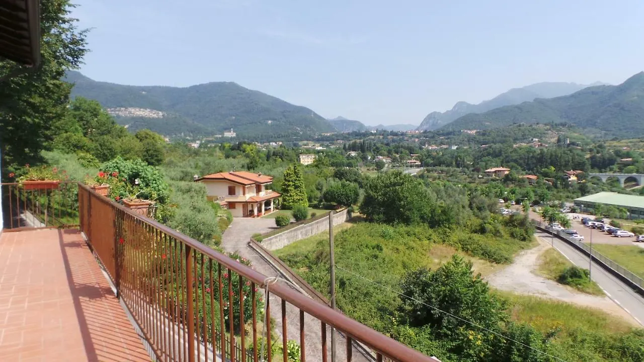 *** Bed & Breakfast B&B Il Poggio Salo Italy